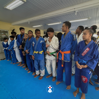 A Graduação dos alunos da Oficina de Jiu-Jitsu teve a troca de faixa e muita alegria!