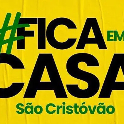 Fica em Casa