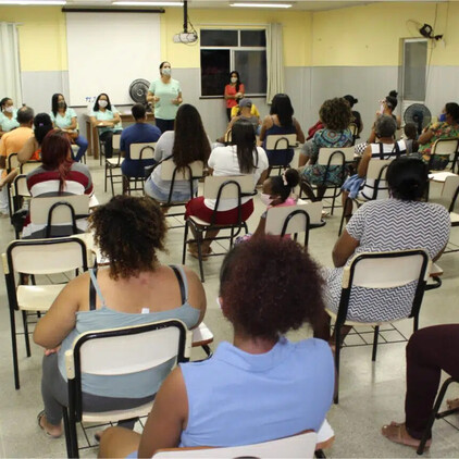 Reunião de pais e responsáveis debate retorno das aulas