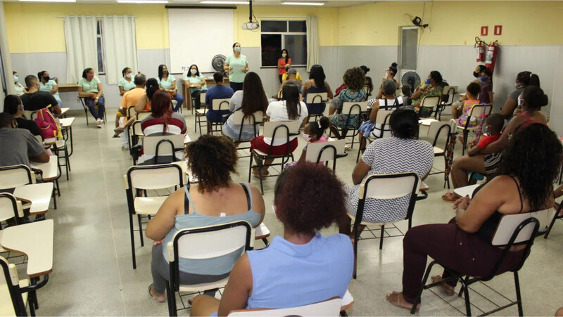 Reunião de pais e responsáveis debate retorno das aulas