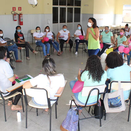 Desafios da volta às aulas é tema de roda de conversa entre professores