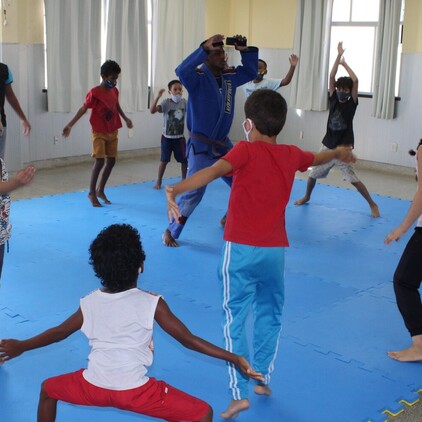 Do tatame para o futuro: Associação oferece aulas de jiu-jitsu para o público externo