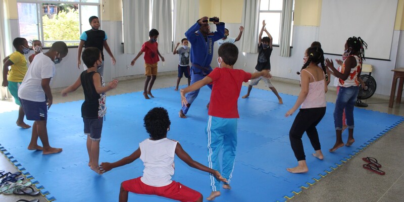 Do tatame para o futuro: Associação oferece aulas de jiu-jitsu para o público externo